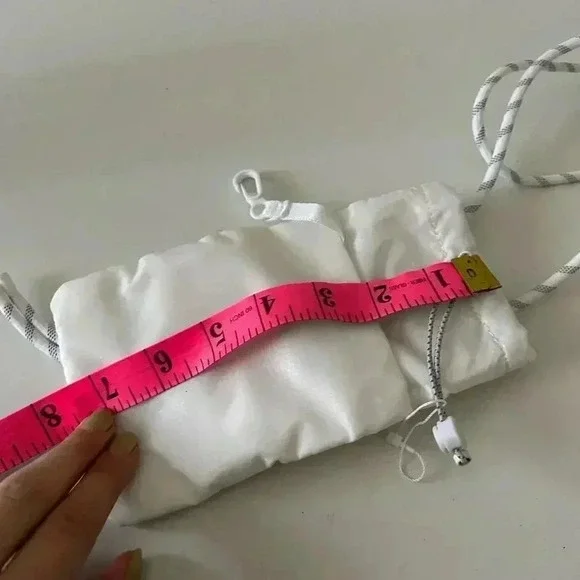 Lululemon Athletica Play  Forward Crossbody Pouch - Picture 6 of 7